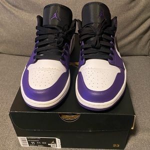 Nike Air Jordan 1 low “Court Purple” size 11 VNDS